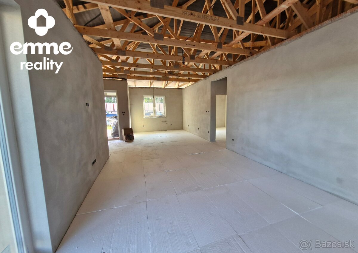 Rodinný dom s 2 bytovými jednotkami v DS, Florida V.P. - 9