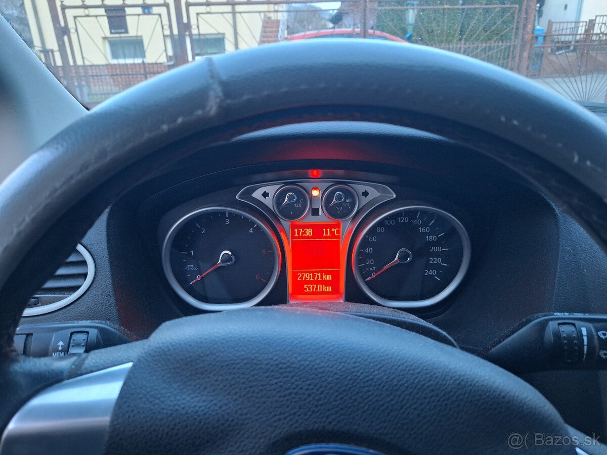 Ford Focus combi 1.6 tdci, 80 kW, r.v. 2/2011 - 9