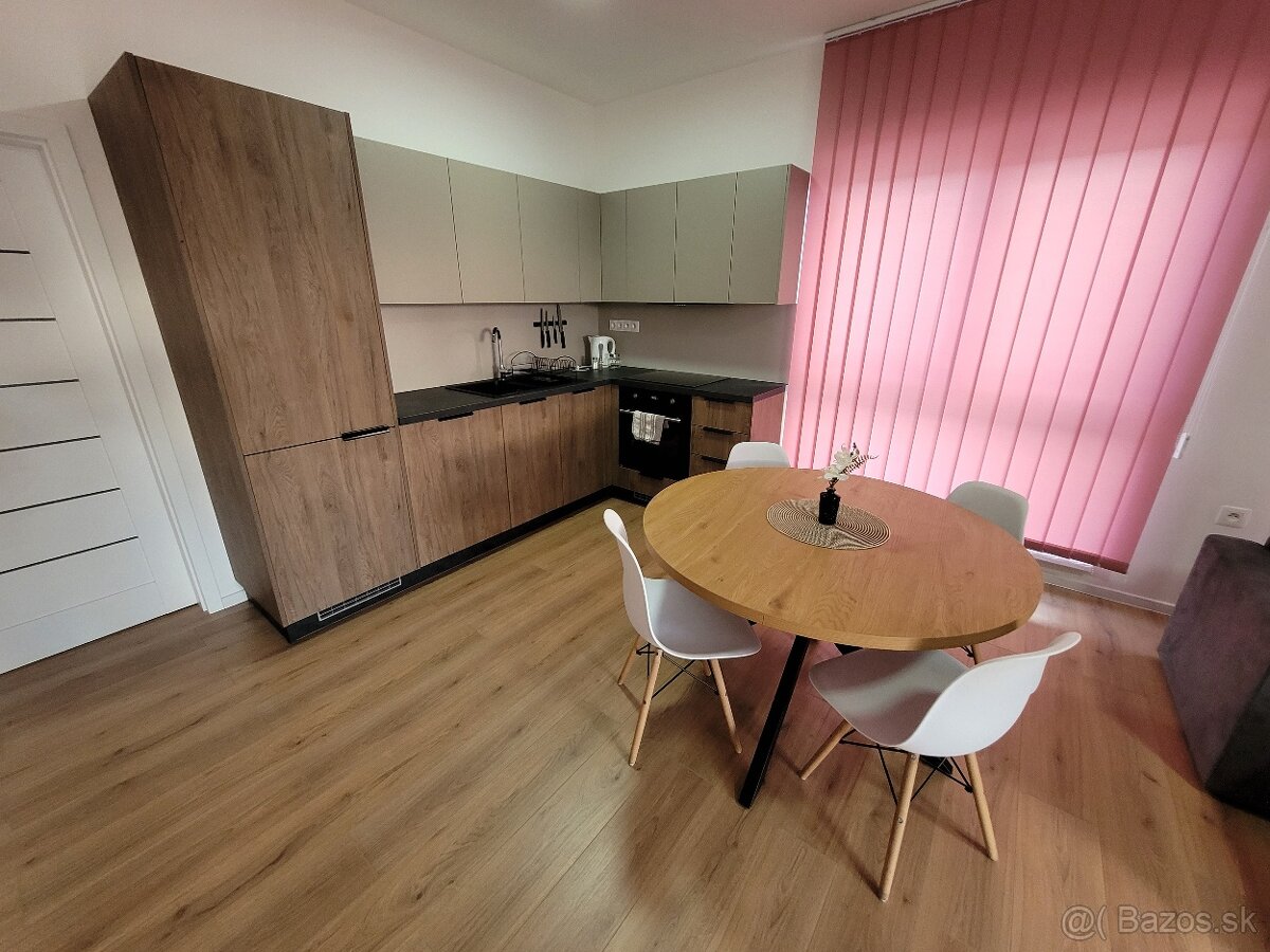 Prenajmem 3i byt v novostavbe s dvoma parkovacími miestami - 9