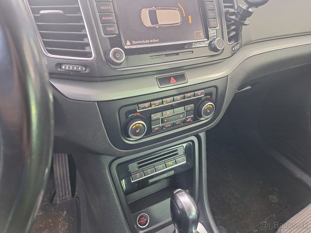 Volkswagen Sharan 2.0 Tdi 103 kw 5/2011 AT/6 DSG - 9