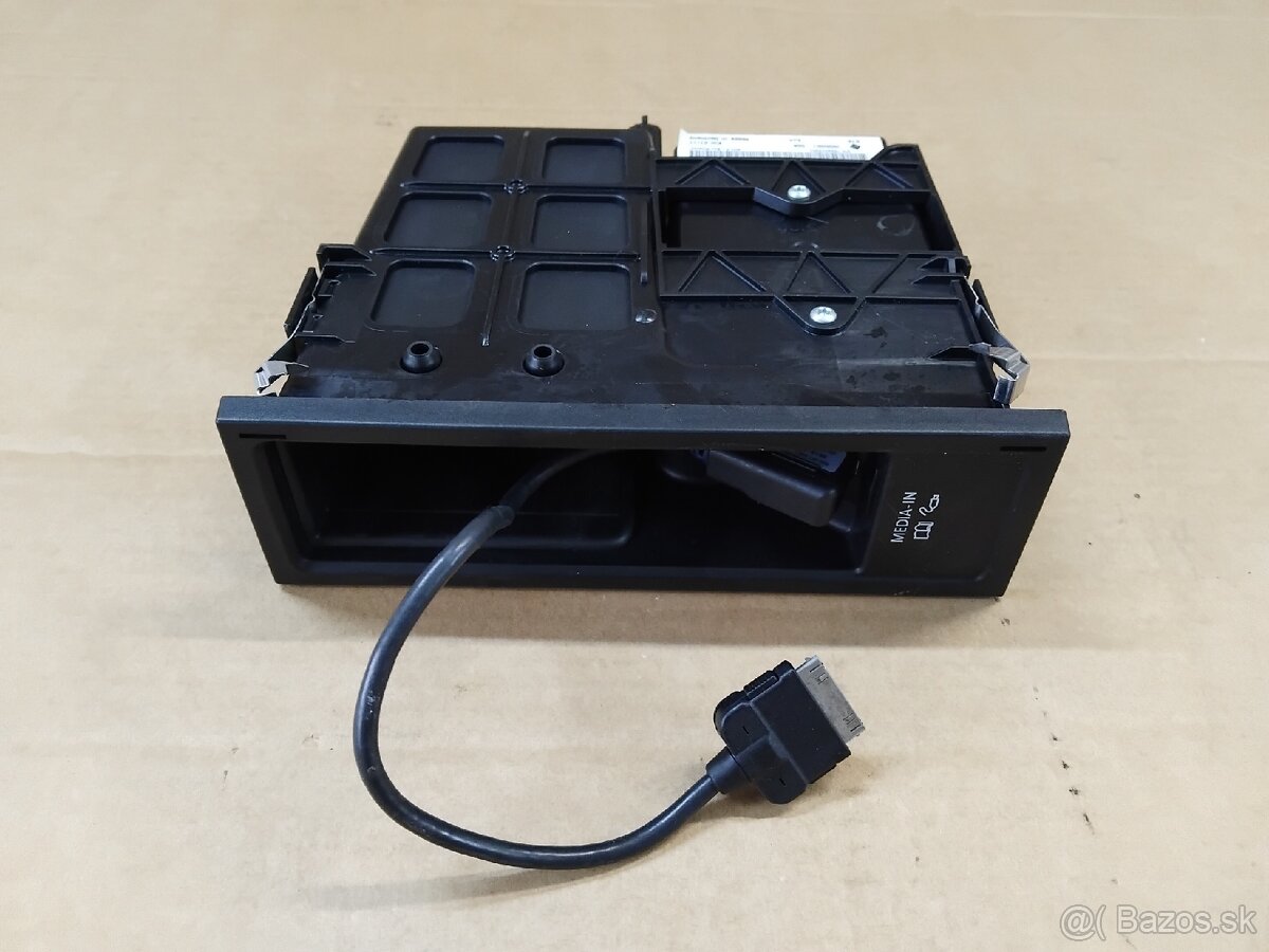 ovládacie prvky Tiguan 2011 - 9