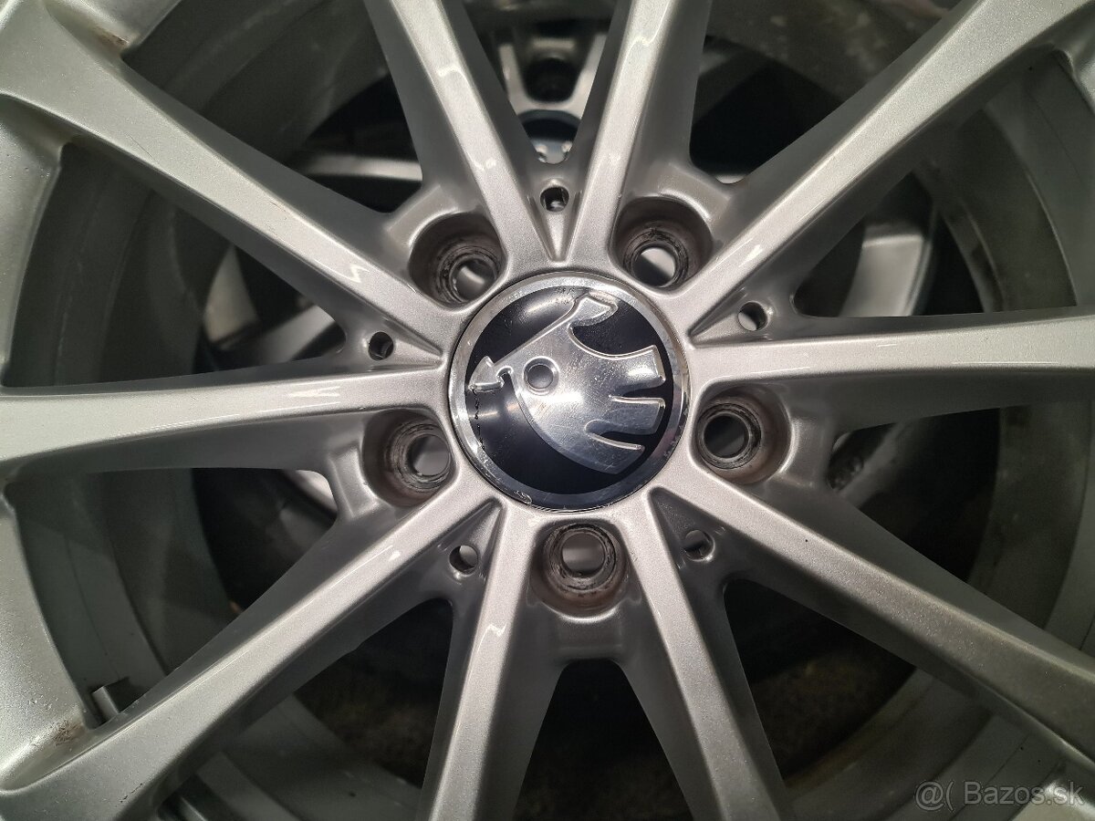5X112 R17 + ZIMNE PNEU 205/55 R17 MERCEDES-ŠKODA - 9