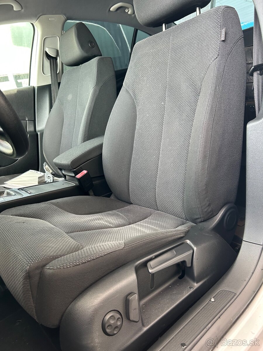 VOLKSWAGEN PASSAT 1.6 85kw 2007 - 9