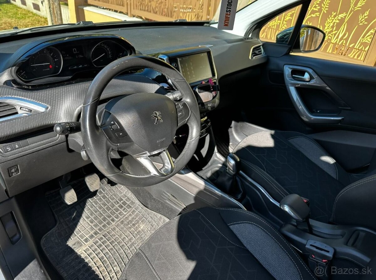 Peugeot 2008 1.2 PureTech Style - 9
