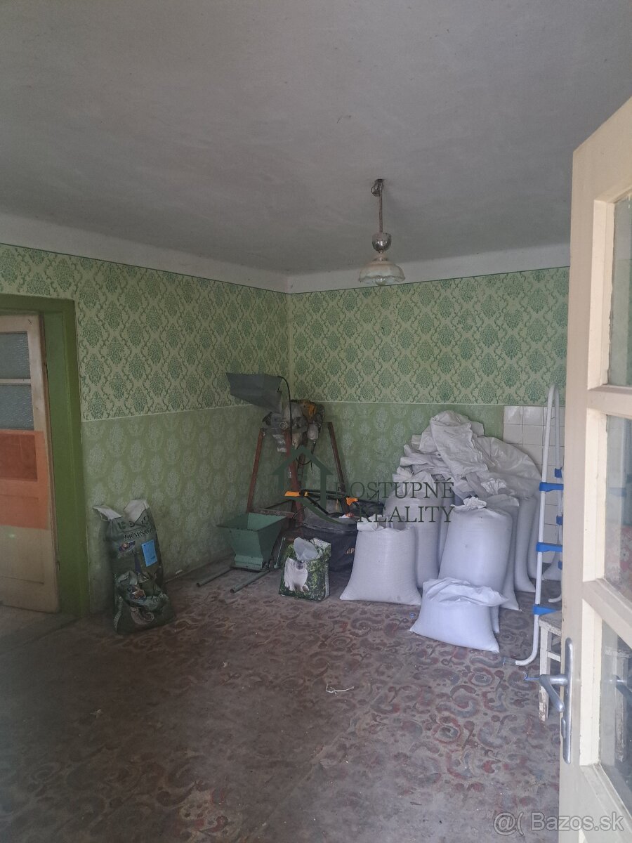 Na predaj rodinný dom-chalupa Sasinkovo len 10km od HC - 9