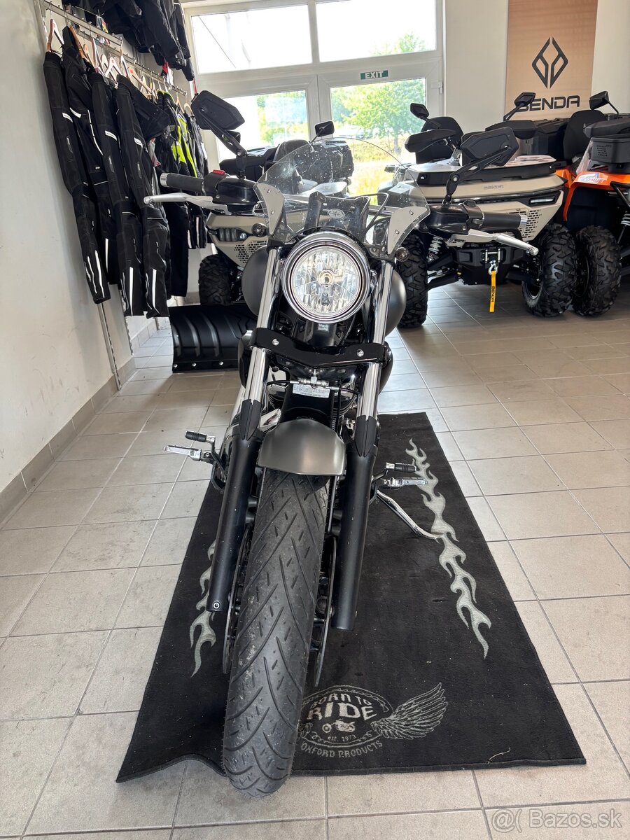 Yamaha XV 1900 Raider - 9