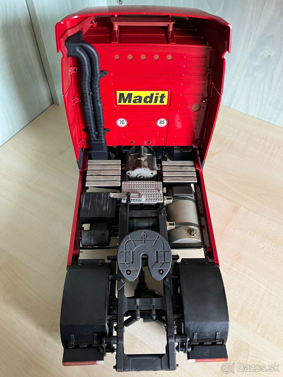 Tamiya Volvo FH12 Globetrotter 420 - nové - 9