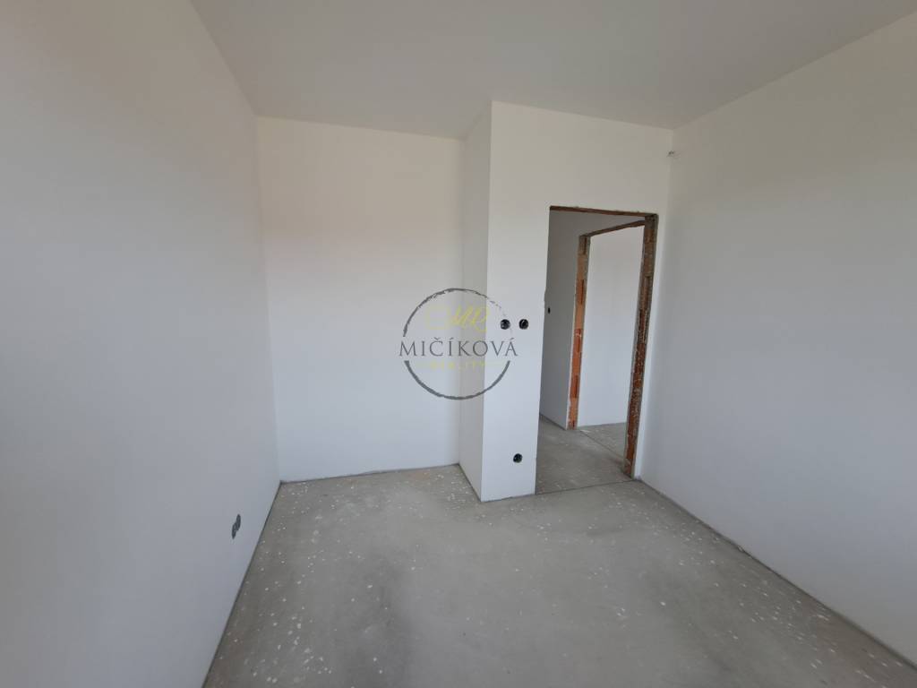 Predáme 4-izb. novostavbu bungalovu, 162 m2, Zbehy, okr. Nit - 9