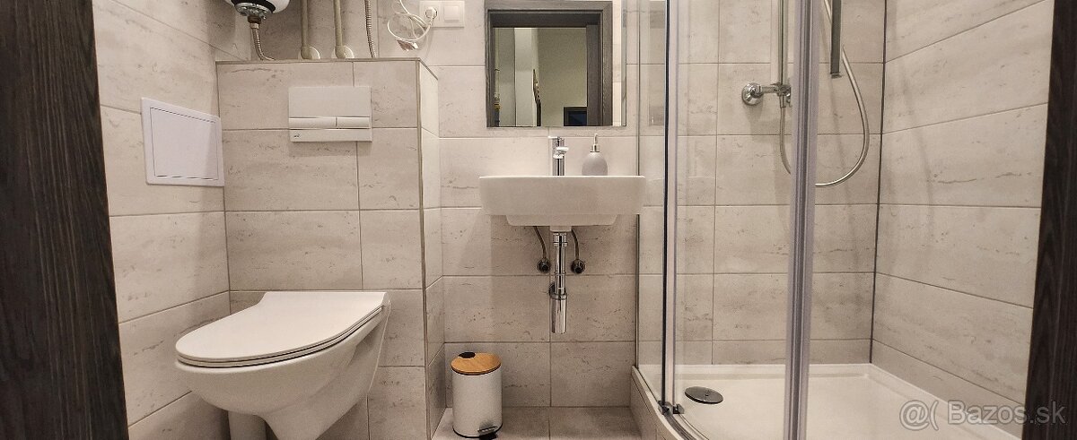 Ponúkame na prenájom 2 izb.byt v centre mesta. - 9