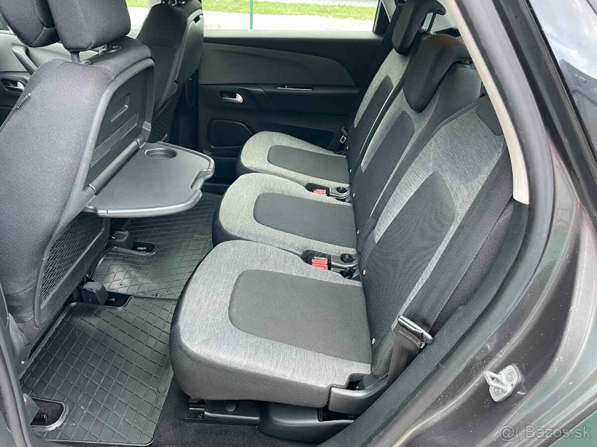 Citroën C4 Spacetourer 1.2 benzín automat - mod. 2020 - 9