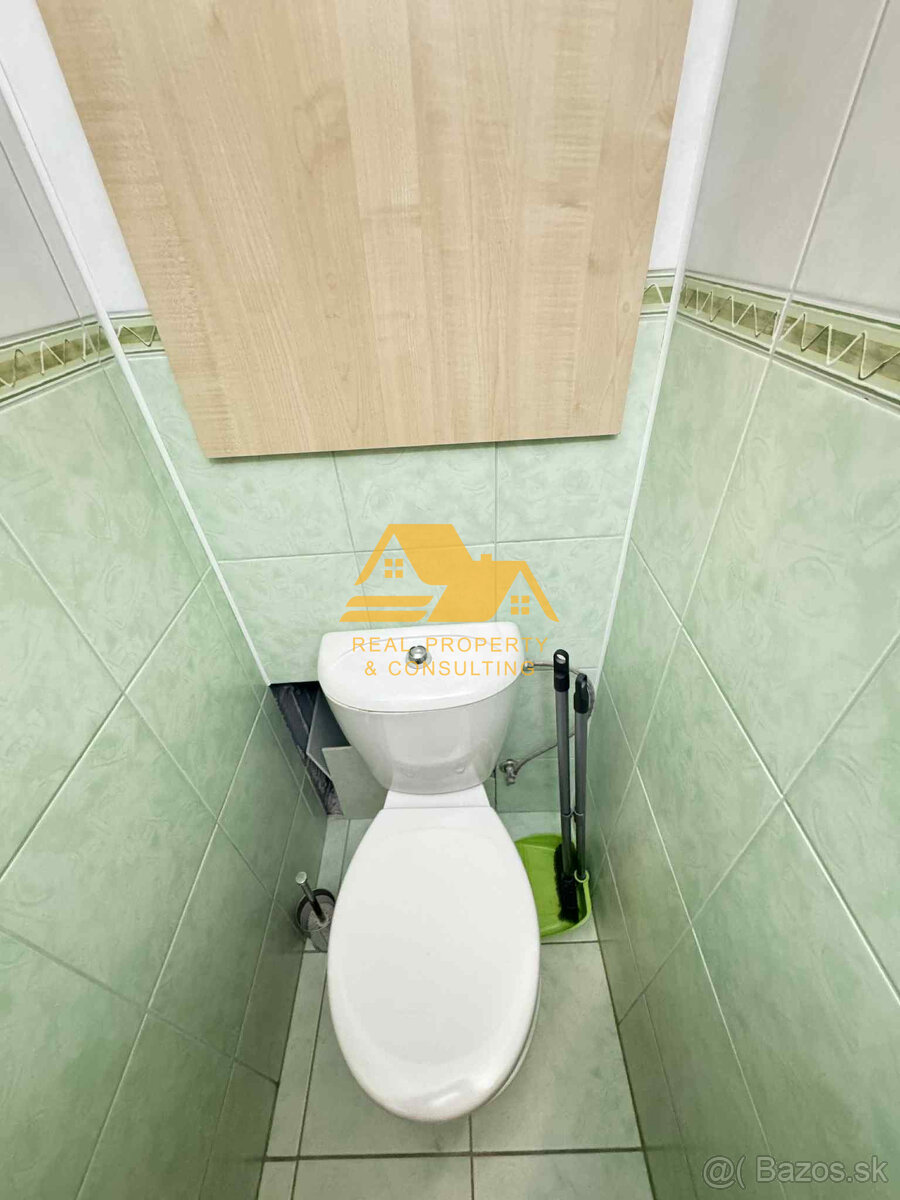 Prenajmem 3 izbový byt na sídlisku Juh v Nových Zámkoch - 9