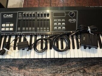 PROFESIONÁLNY MIDI MASTER KEYBOARD "CME UF-60 CLASSIC" - 9