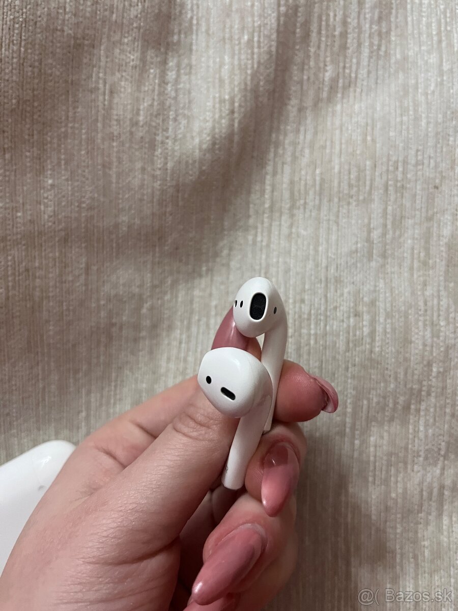 Apple AirPods 2 generácie - 9