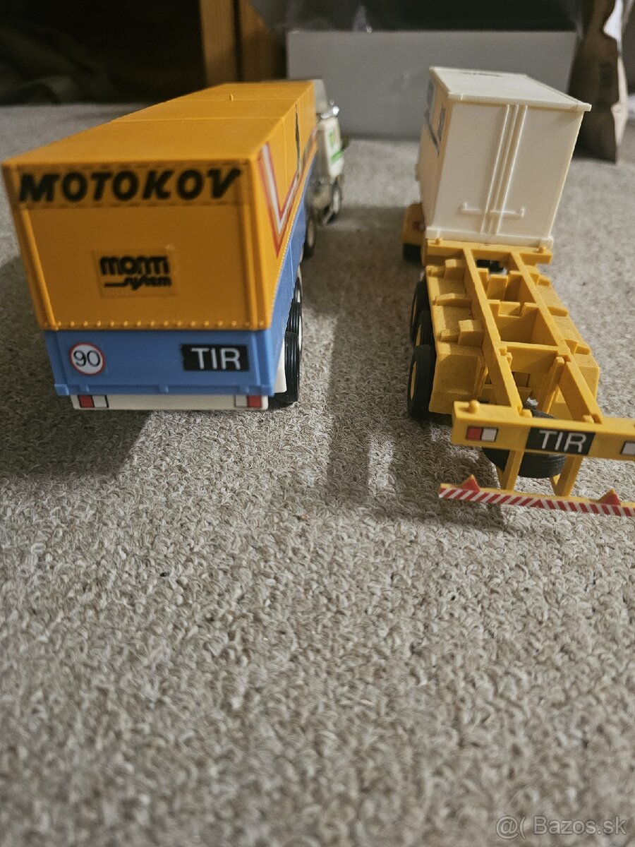 Dve autička Liaz - 9