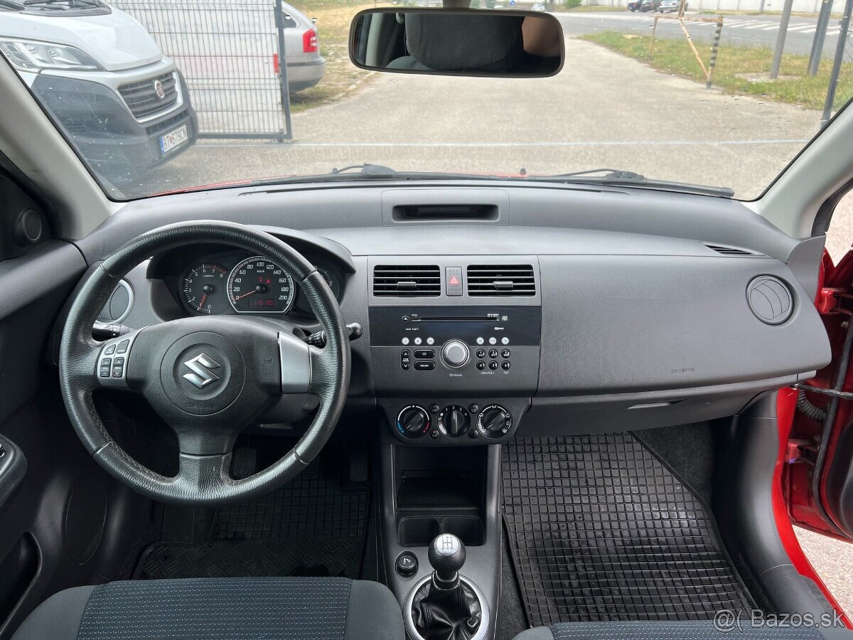 Suzuki Swift 1.5 benzín, 74kW, MT/5, rok:04.2010. - 9