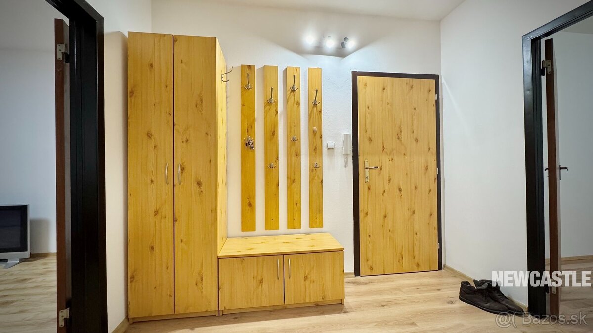 NEWCASTLE⏐PRENÁJOM, 3 izbový byt (72m2) + logia - 9