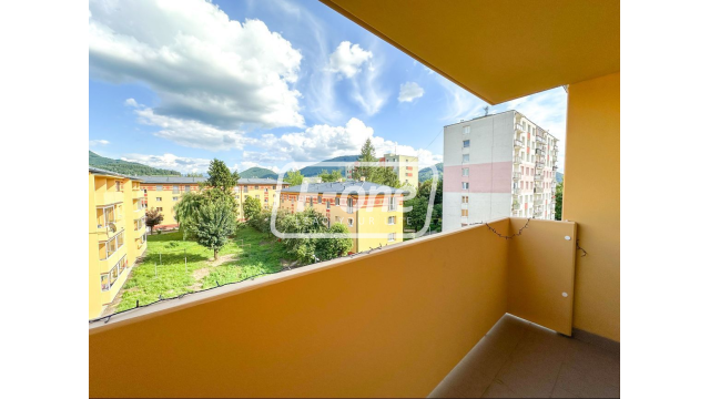 Prenájom | 2-izbový byt so zariadením a balkónom, KNM - Murg - 9