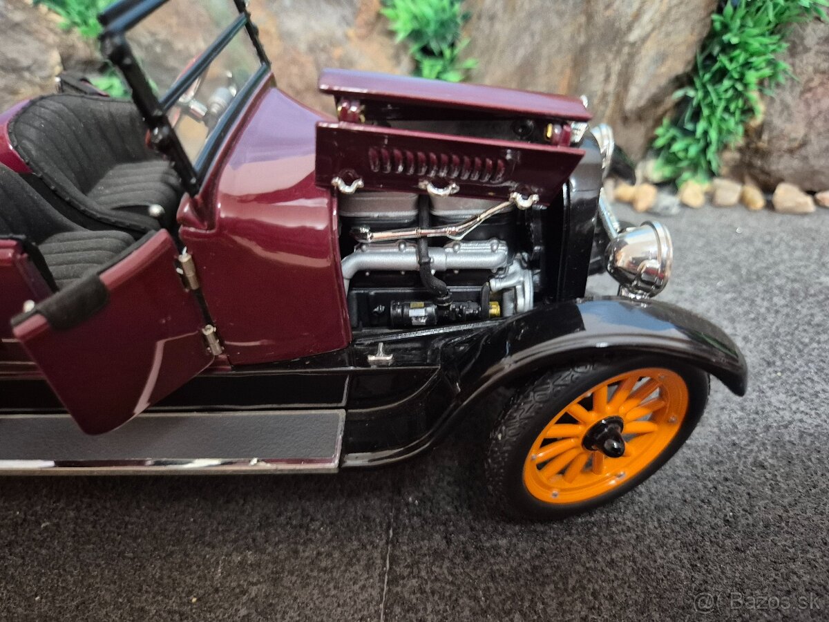 Prodám model 1:18 Reo touring 1917 - 9