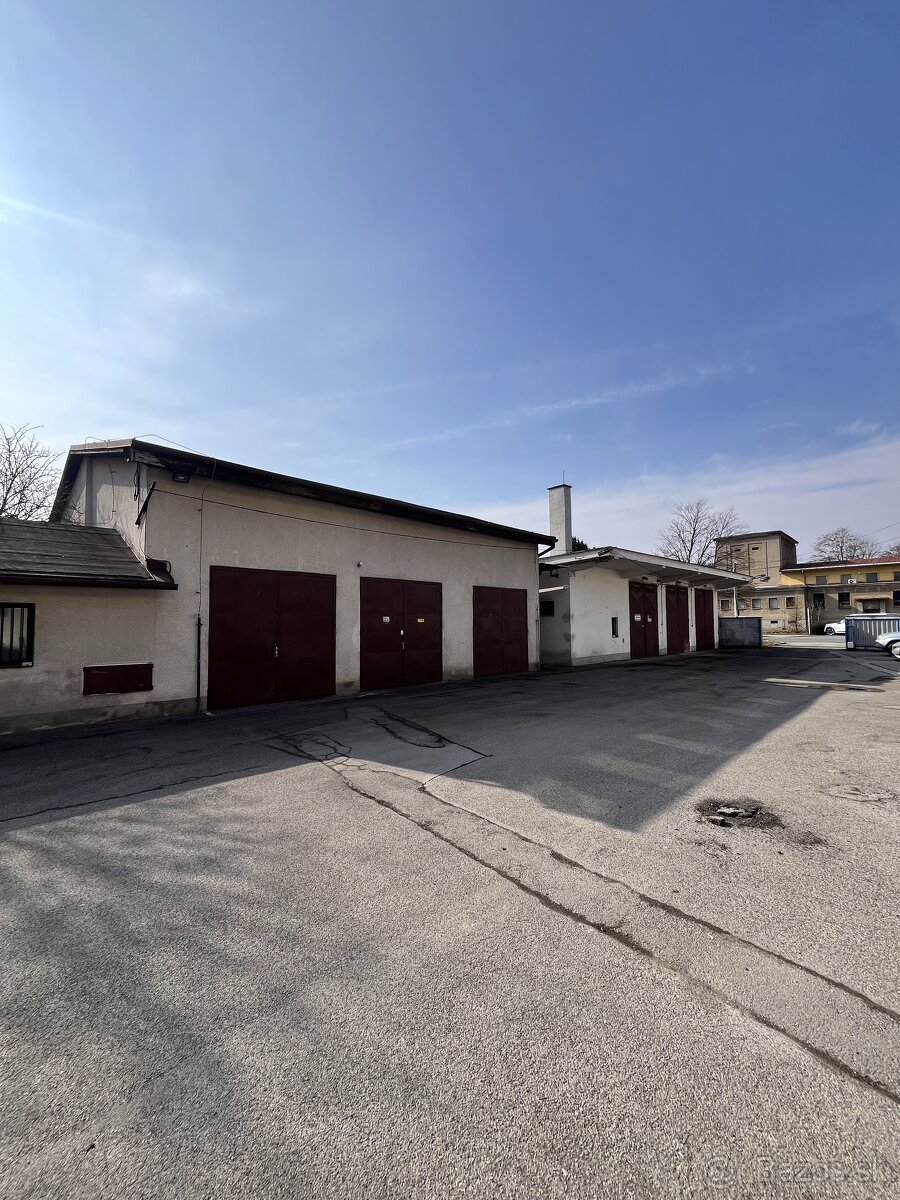 Administratívna budova - Prenájom - 9