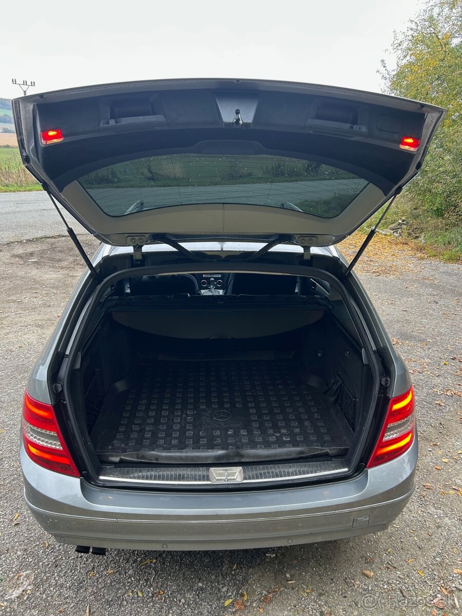 Predám Mercedes-Benz C180 kombi - 9