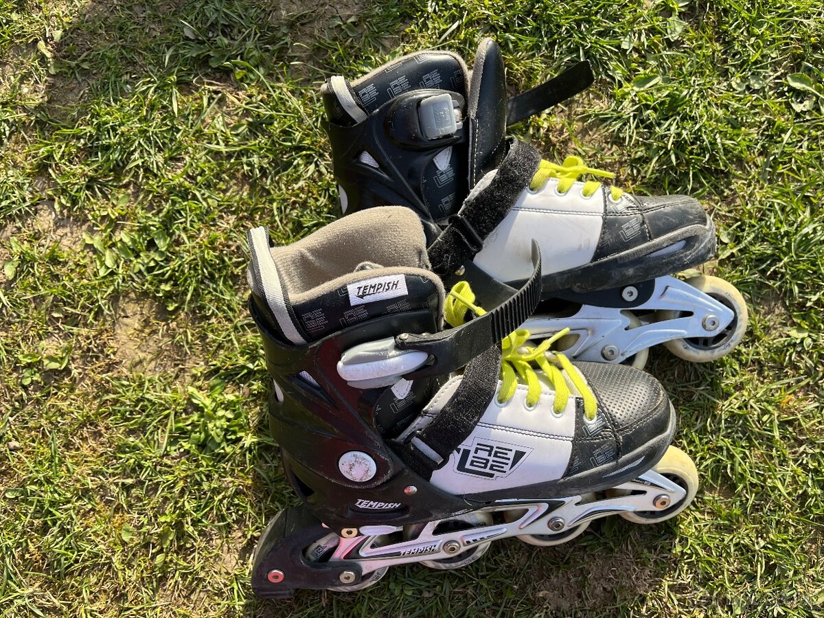 Korčule lyže, skateboard, prilby - 9