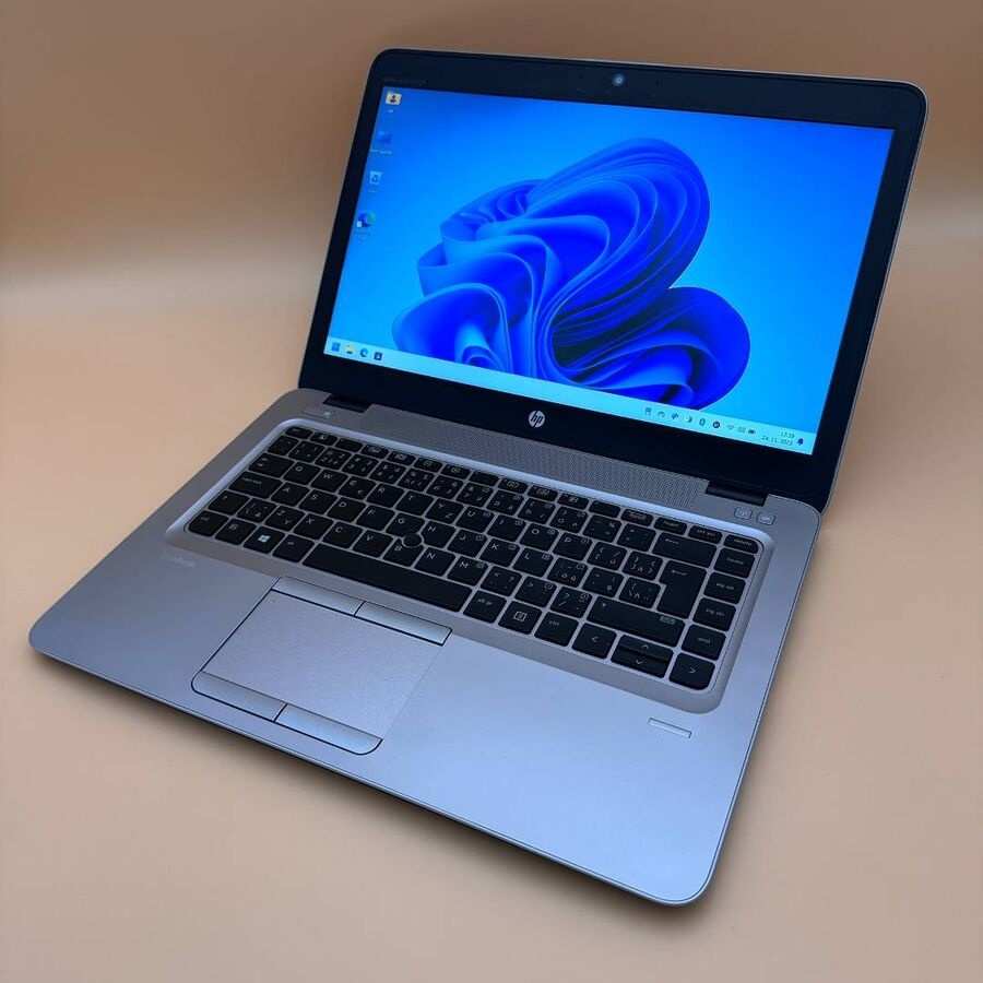 Notebook 14" HP.AMD PRO A10-8730B 4x2,40GHz.8gb ram.256gSSD - 9