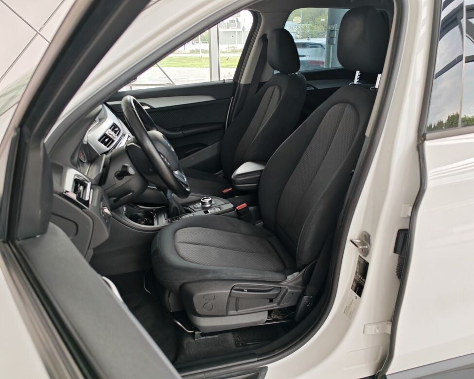 BMW X1 sDrive 18d Advantage A/T - 9