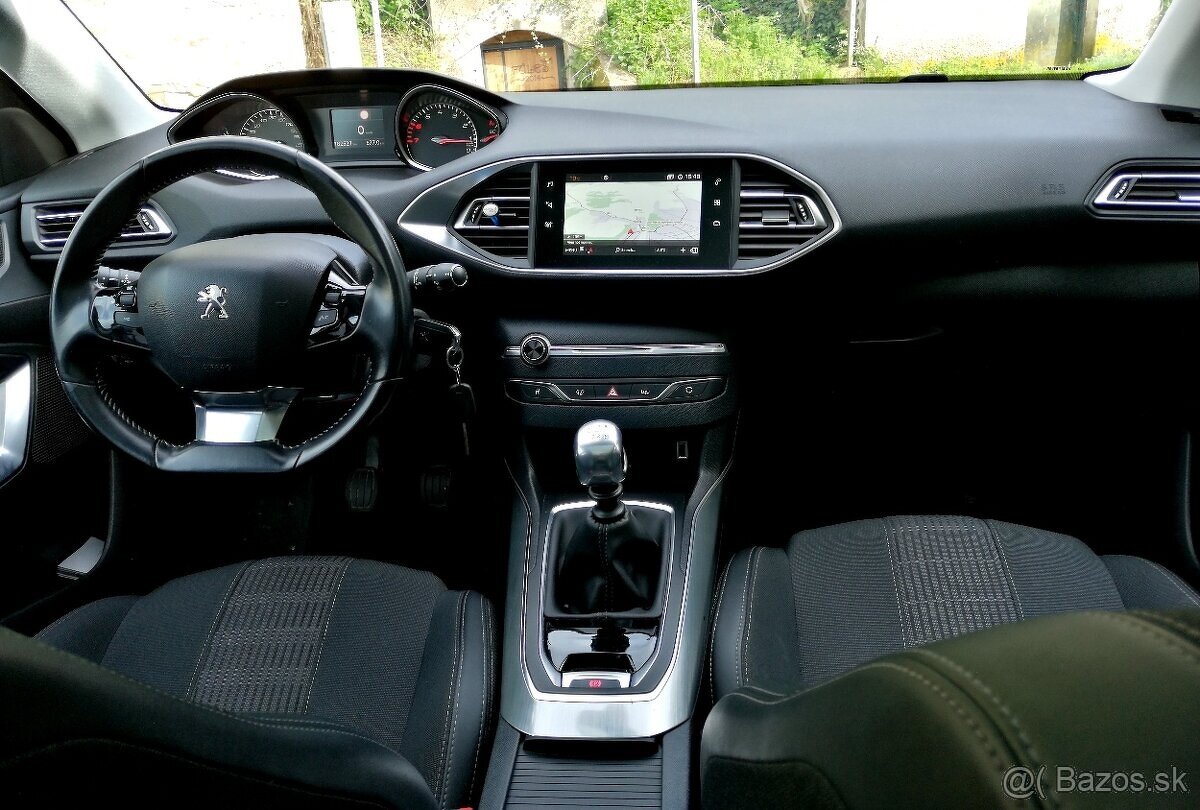 Peugeot 308 SW - 9