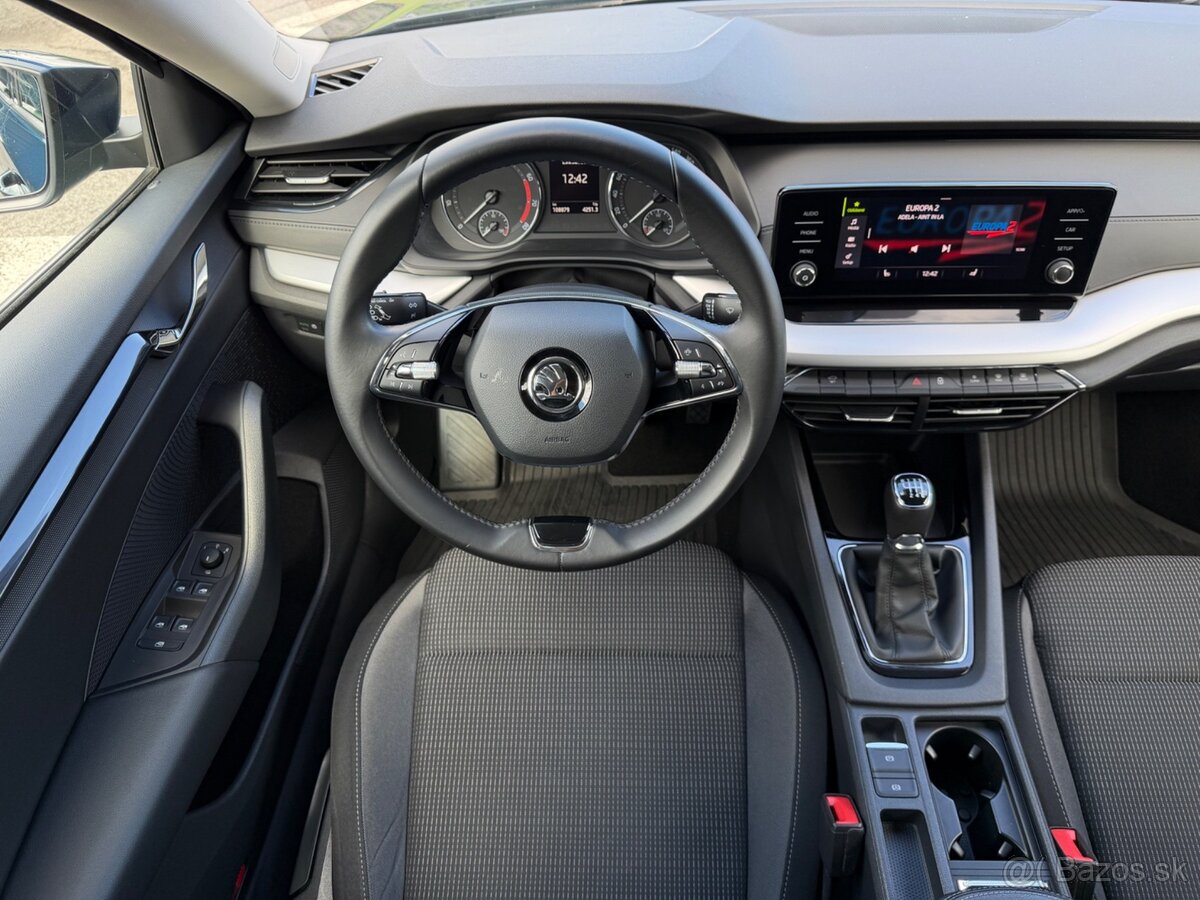 Škoda Octavia Combi Ambition 1.5 TSi M6 V ZÁRUKE - 9