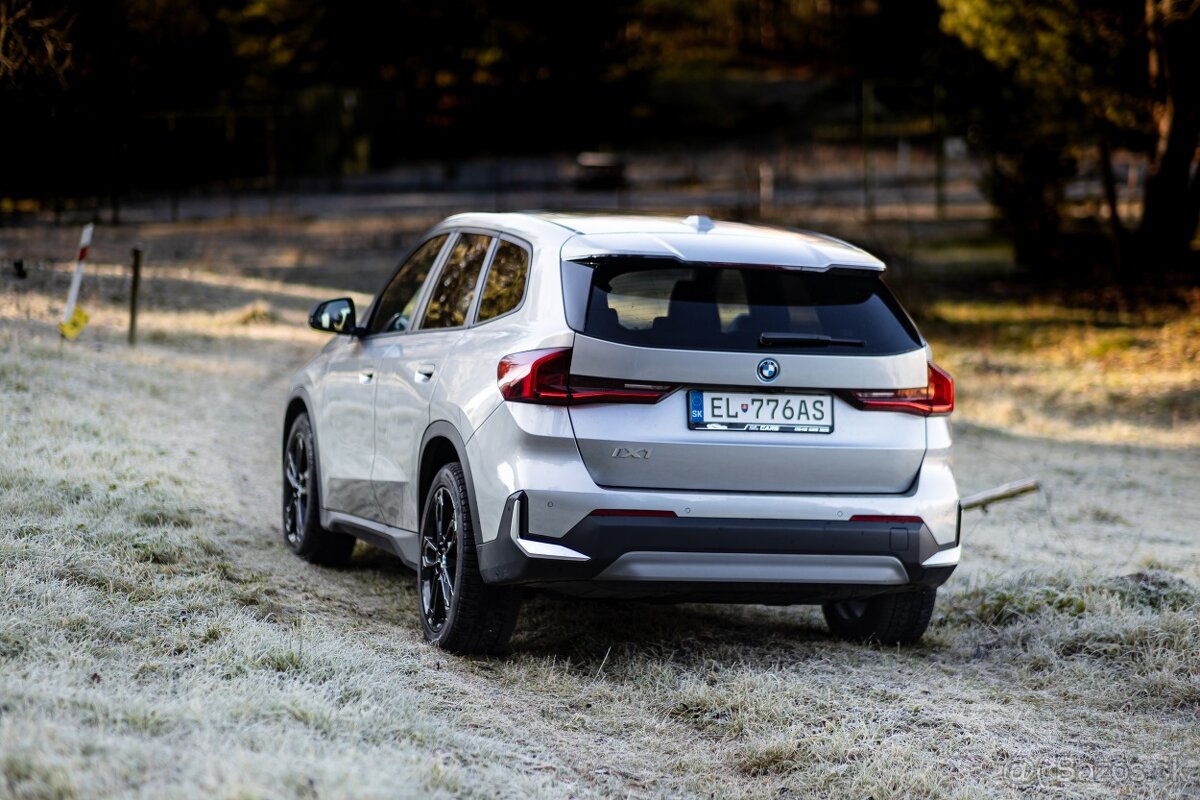 BMW IX1 e Drive20 elektromobil 2024, 9500km - 9