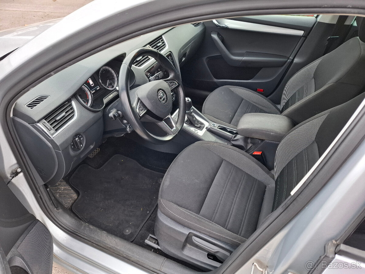 ŠKODA OCTAVIA COMBI 1.6 TDi AUTOMAT 2018 - 9