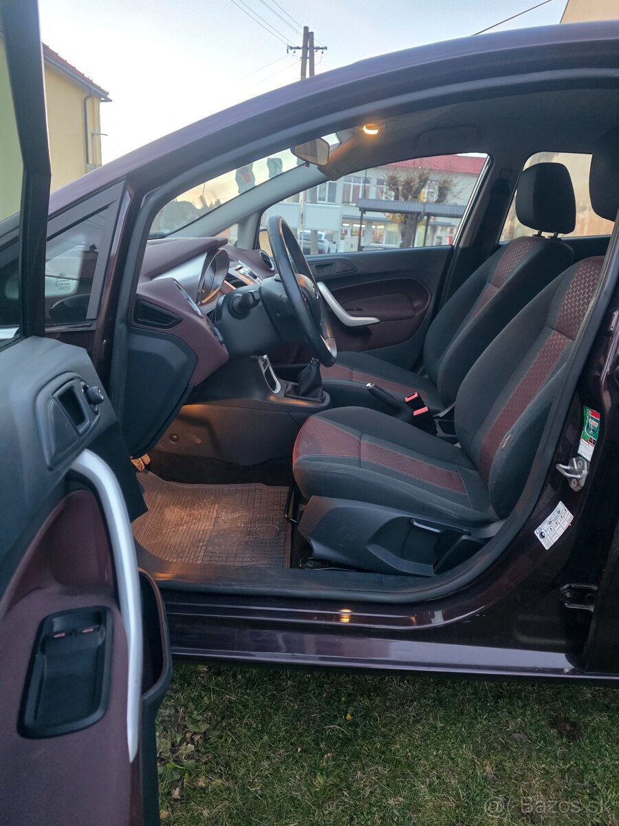 FORD FIESTA 1.25 60KW RV 11/2011 naj 103tkm TOP STAV - 9