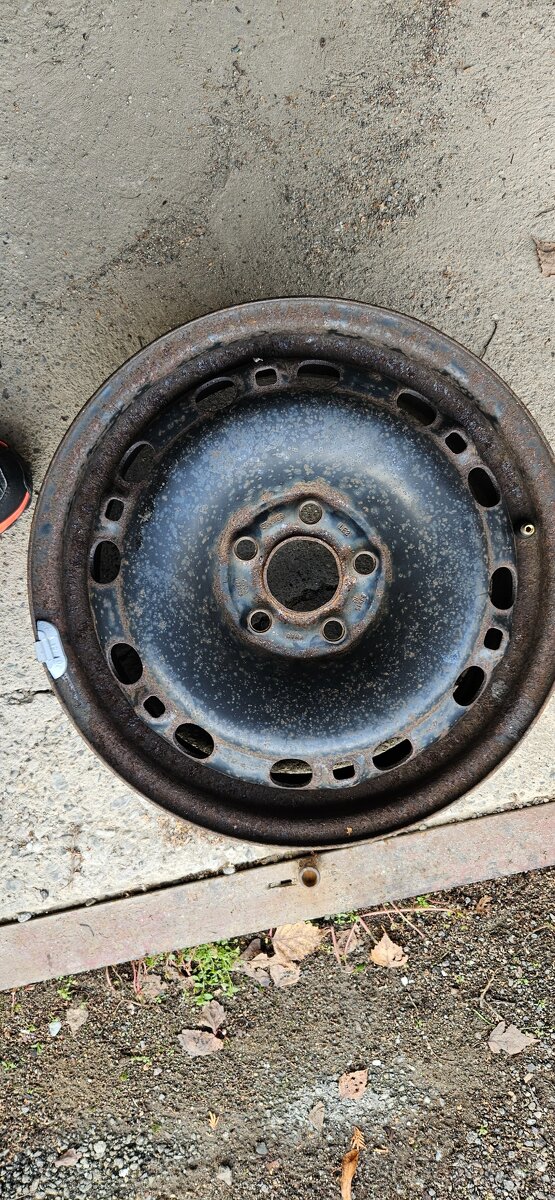 Pneu 185/60/15 letne - 9