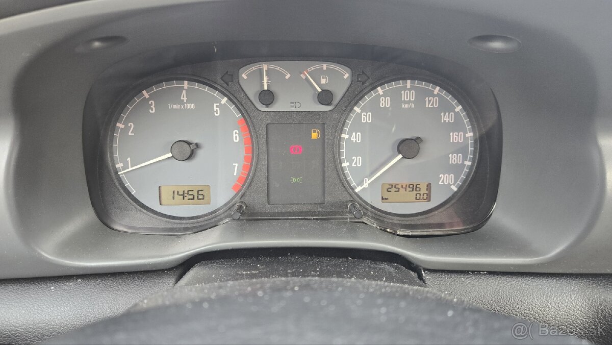 Škoda octavia 1.6 benzin - 9