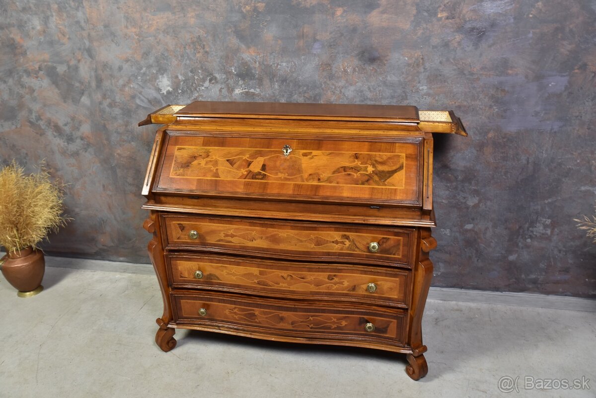 ORECHOVÝ SEKRETÁRIK – PO RENOVÁCII, - 9