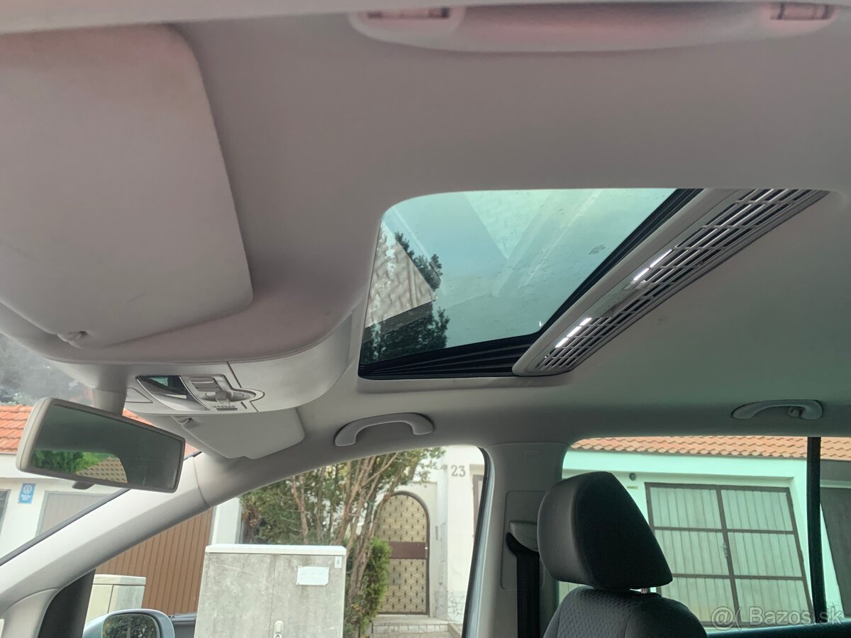 VW Touran 1.9 TDI, 77 kW, 5 miestny, 2006, naj. 123.000 km - 9