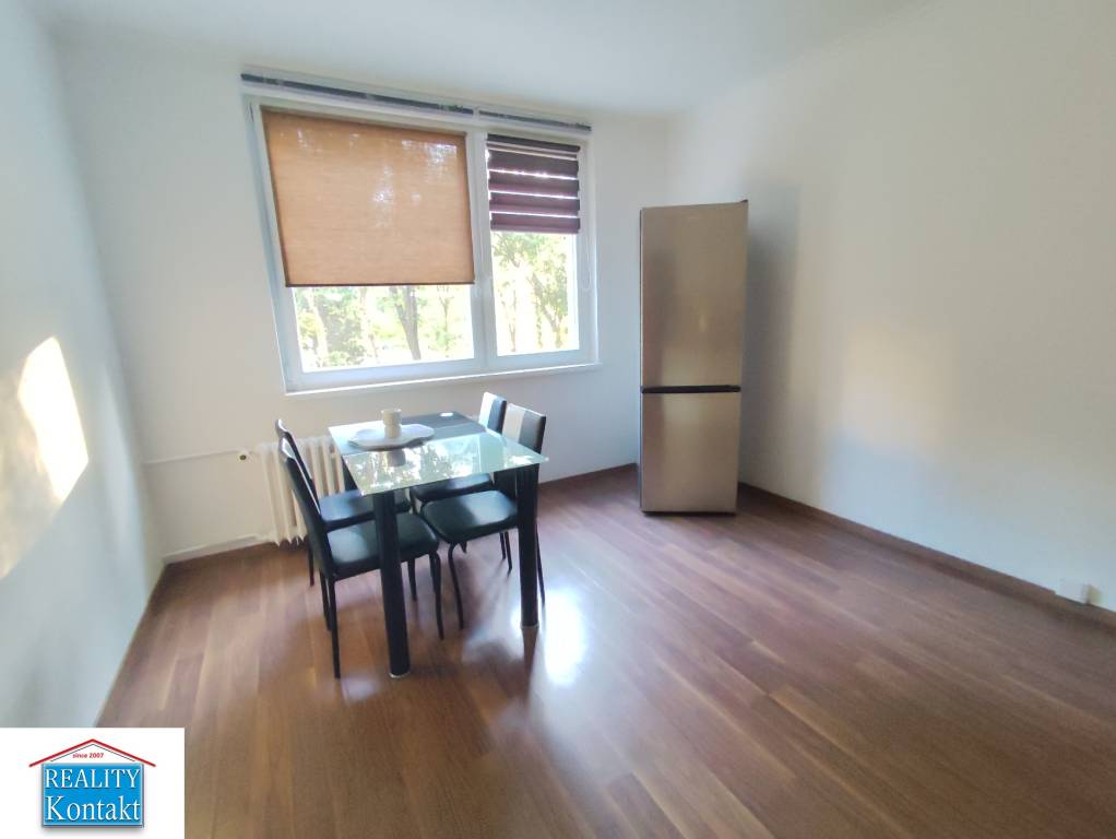 Na prenájom 1-izbový byt v Nových Zámkoch - 9