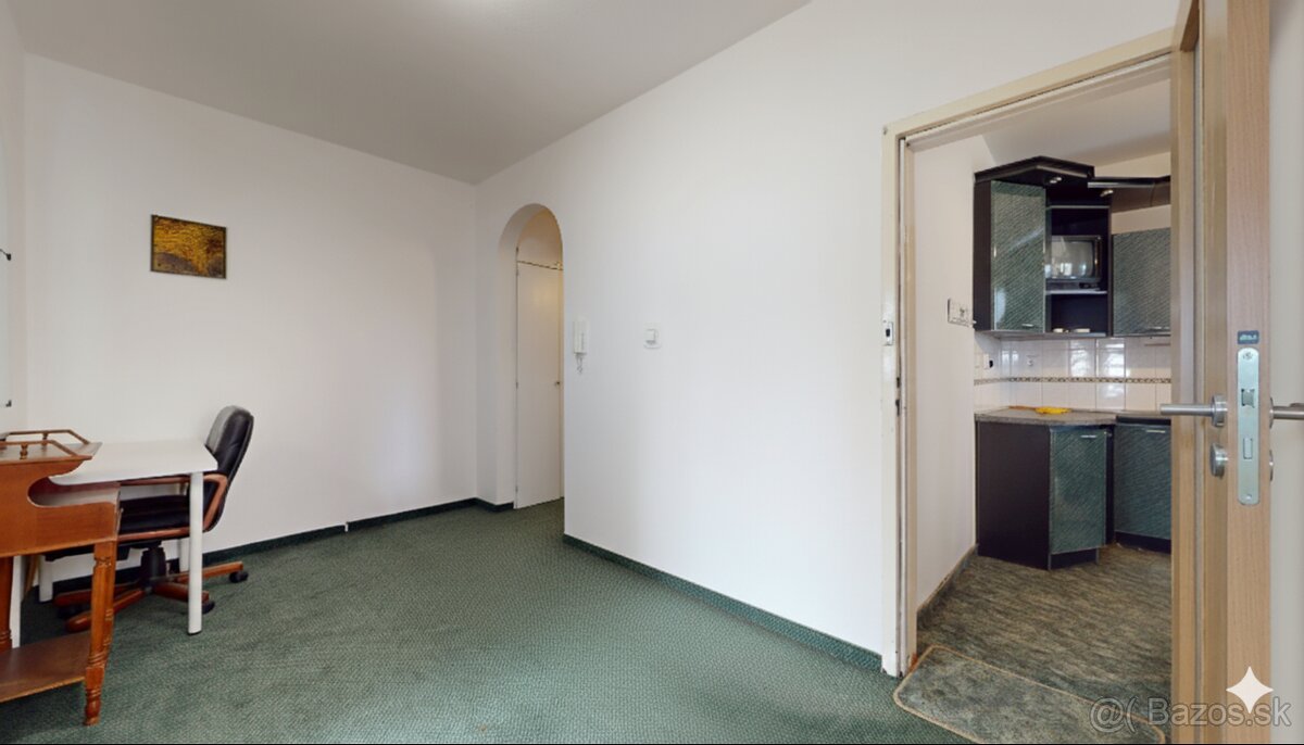 AJ NA INVESTÍCIU Slnečný 3 izbový byt s krásnym výhľadom na - 9