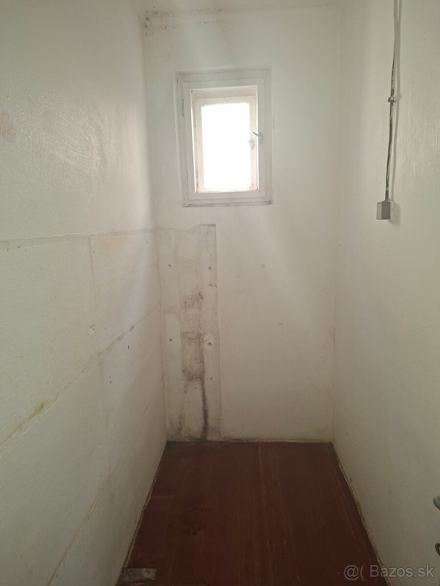 Rodinný dom Trenčianske Jastrabie 2464 m2 - 9