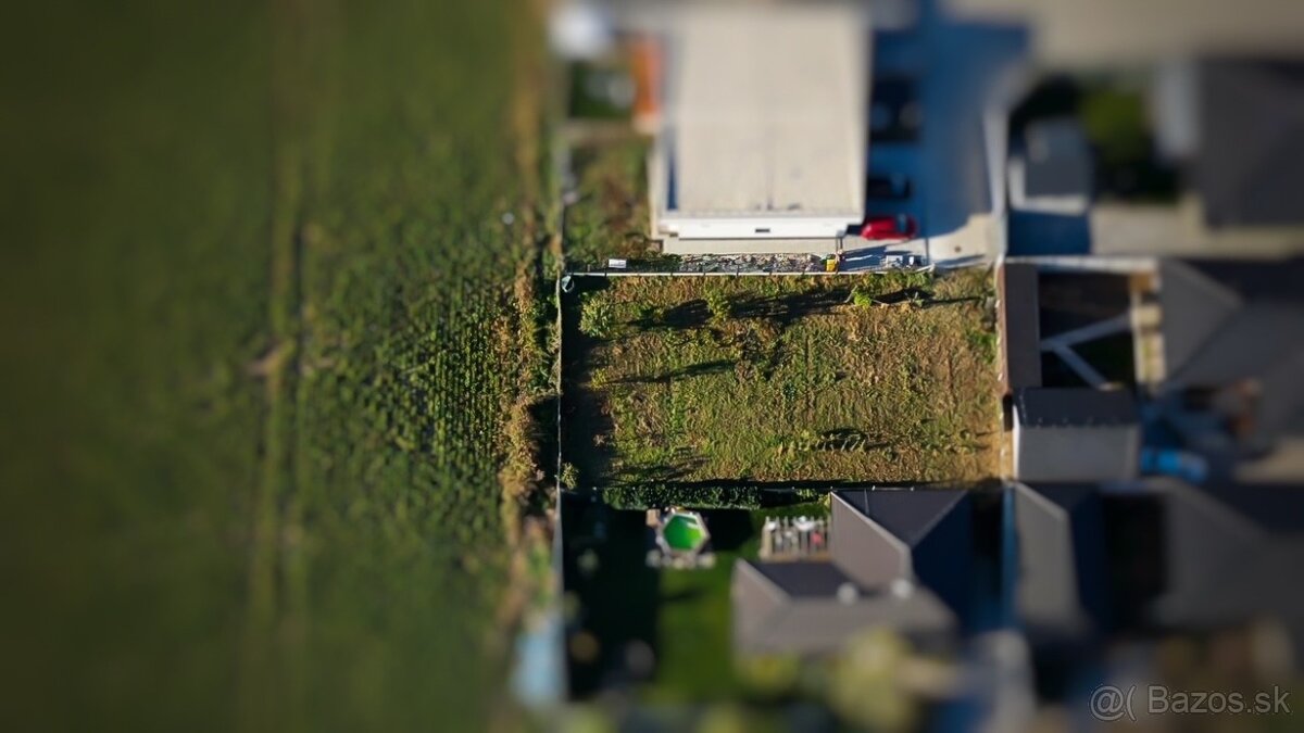 Slnečný pozemok o výmere 597 m2, Potôčky / Dolná Krupá / - 9