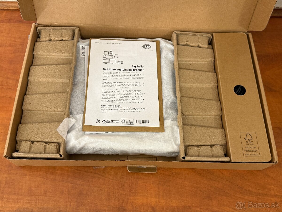 Nadupaný manažérsky Acer TravelMate P2 16 - 9