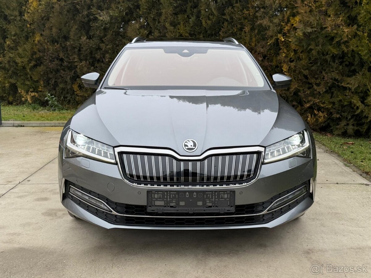 ŠKODA SUPERB COMBI IV,DSG,MATRIX,PANO,KAMERA,ZIMNE PNEU - 9