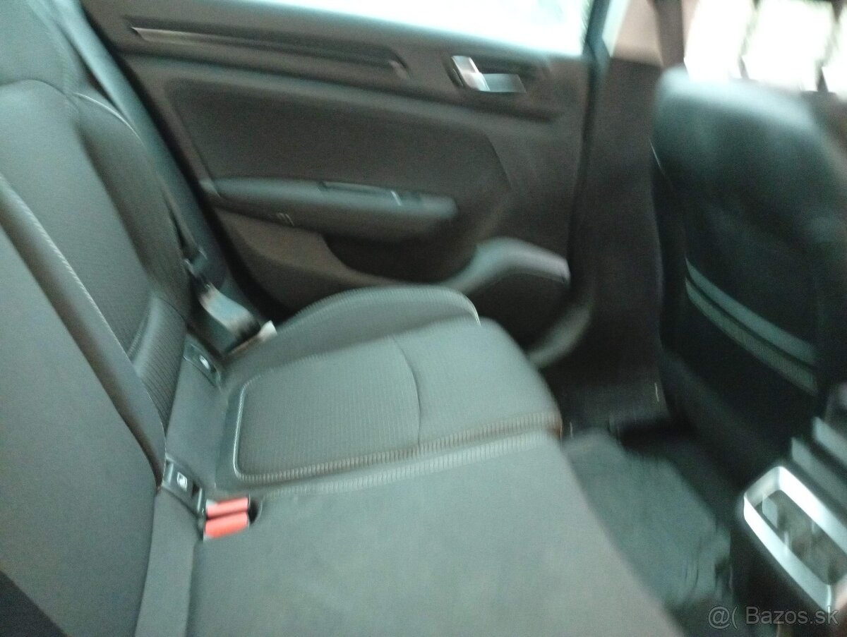 Renault Megane Grandcoupe 1.6Sce benzín,93tis.km,1.majitel - 9