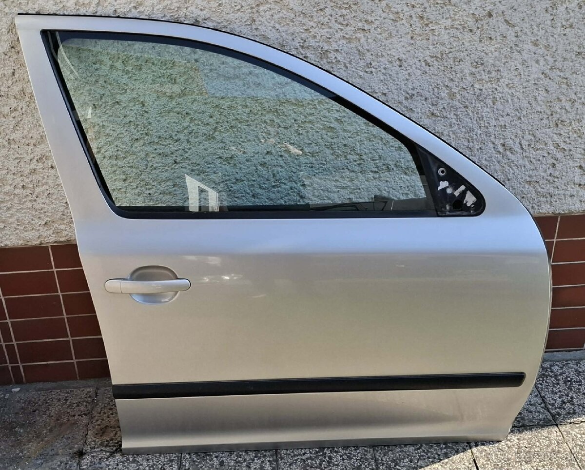 Predné dvere Škoda Octavia 2 strieborné 9102 - 9
