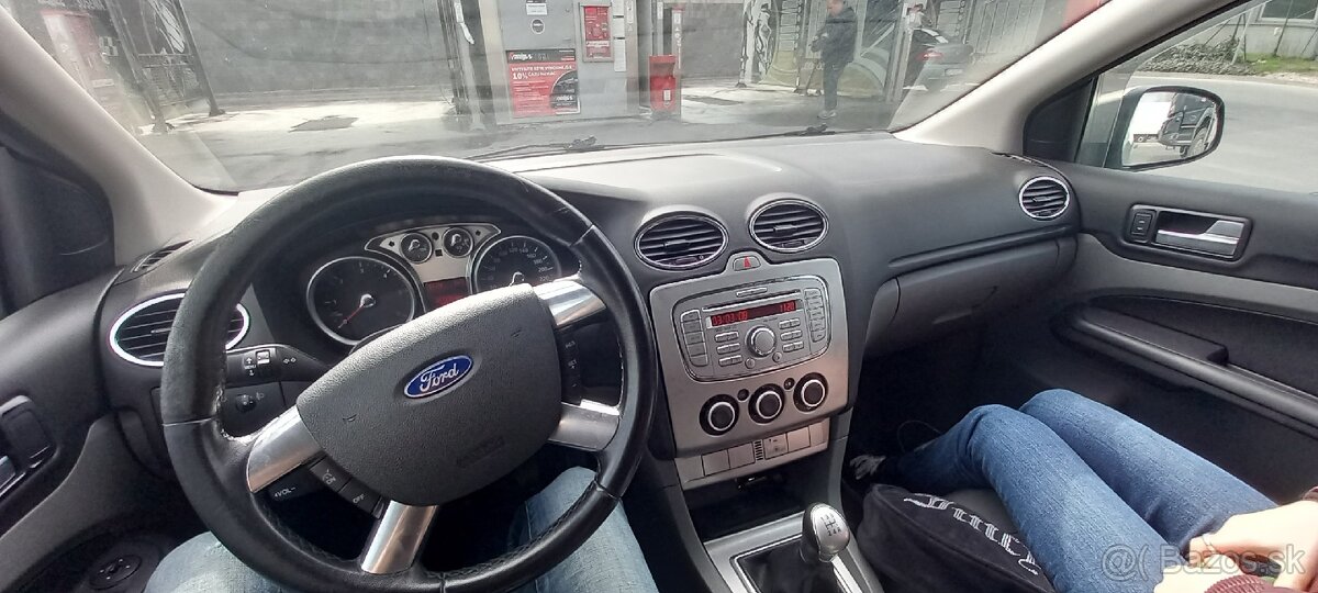 Ford Focus 1.6 Tdci - 9
