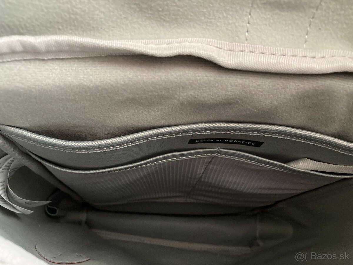 Červený ruksak - 9