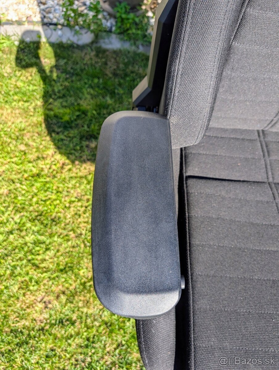 Predám stoličku/kreslo DX Racer Iron v látkovom prevedení - 9