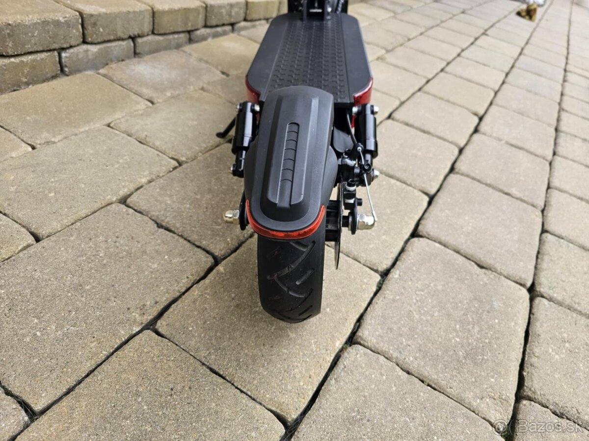 Elektrická kolobežka JOYOR Y10 - 9