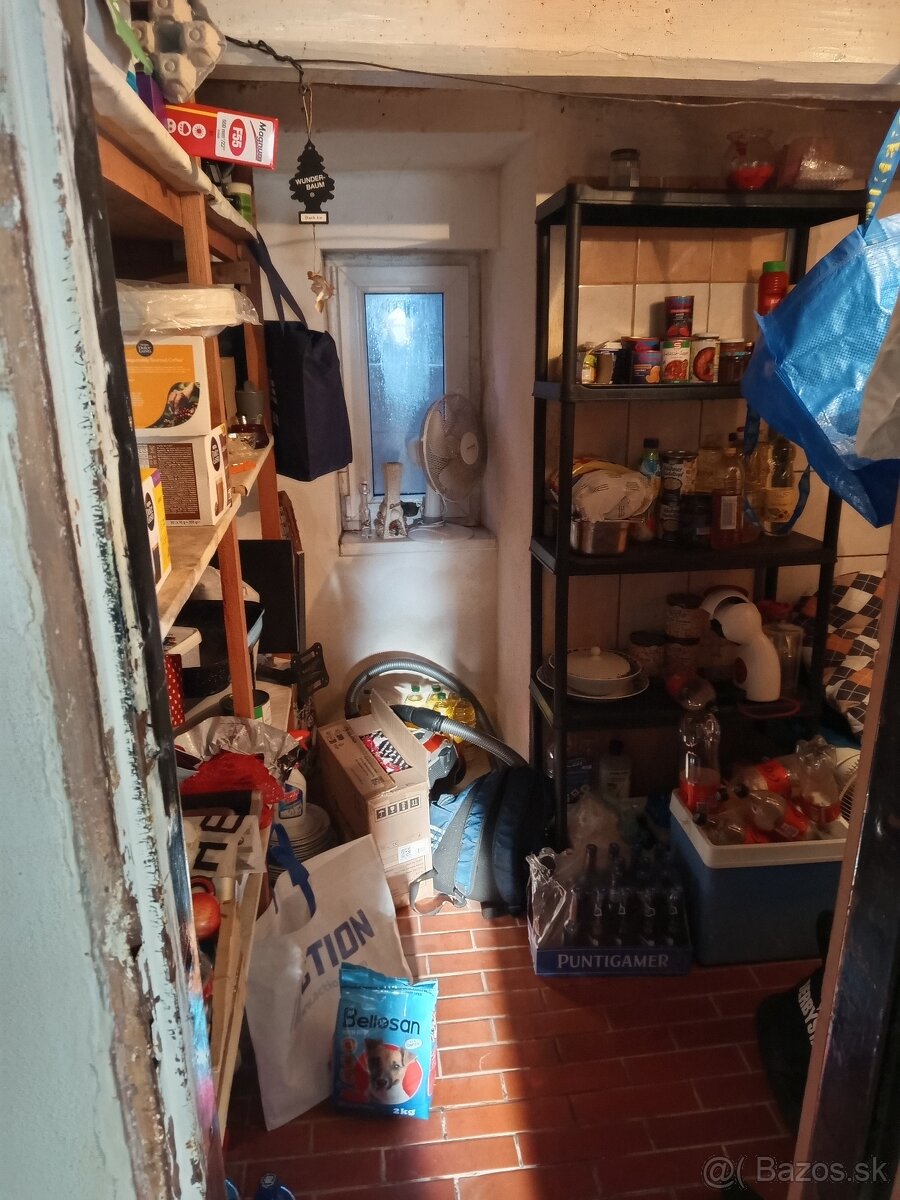 Dom na predaj v obci Vrádište - 9