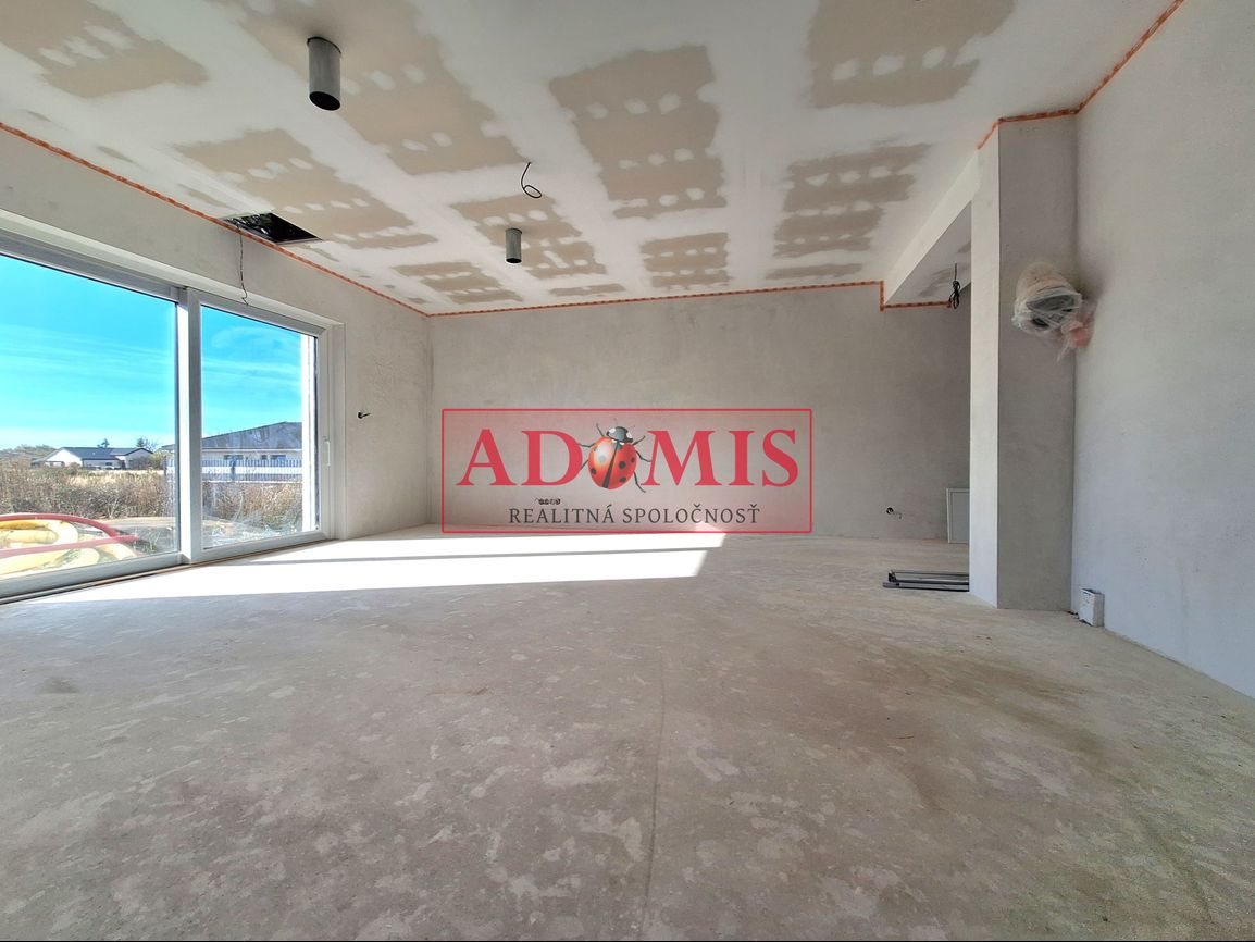 ADOMIS - predám bezbariérový bungalov Ruskov, 650m2, 3x kúpe - 9